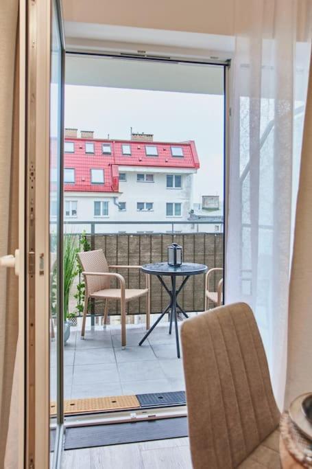 Golden Hour Apartments- Plac Slowianski 26 슈비노우이스쳬 외부 사진